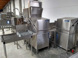 Rhima dishwashing street